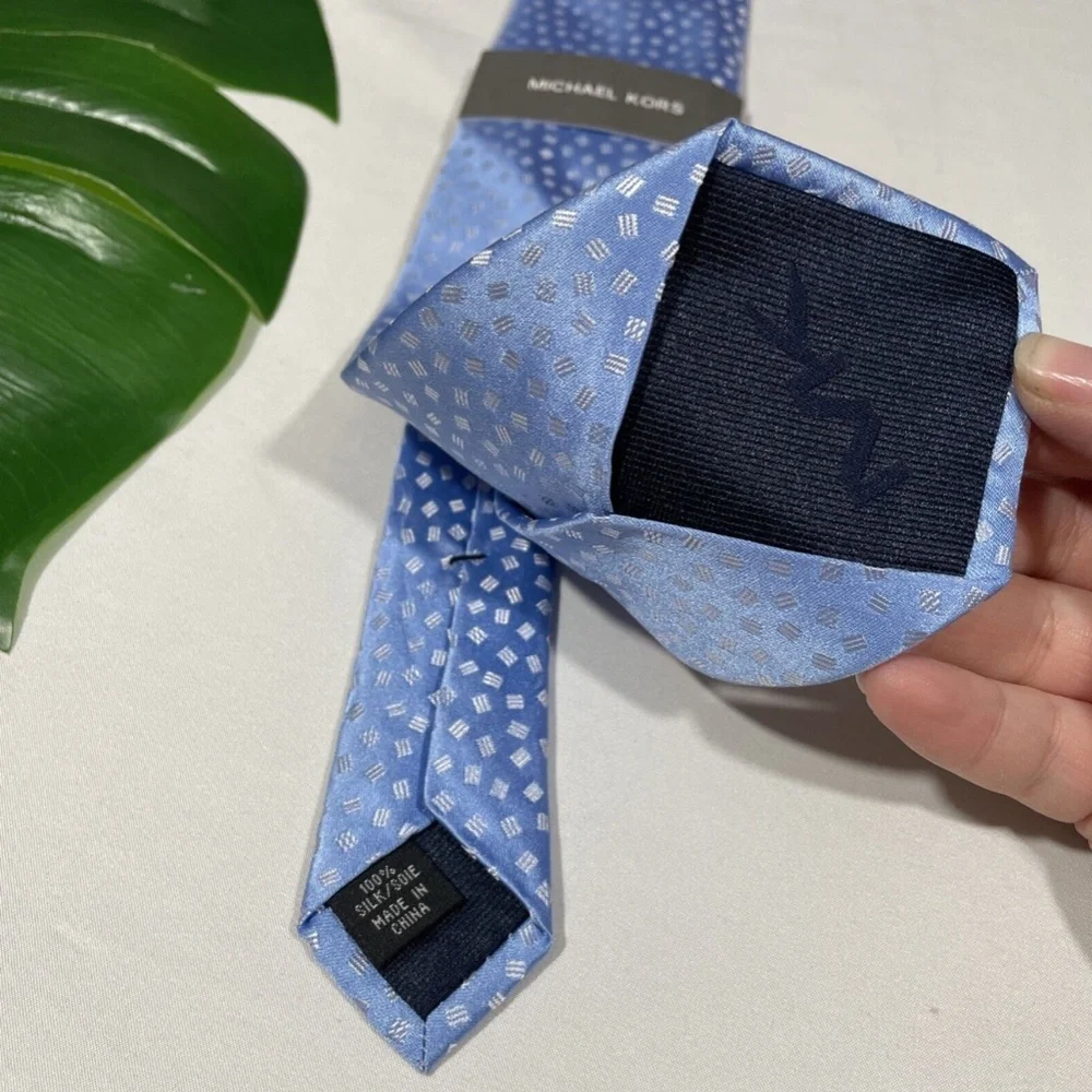 NWT $70 MICHAEL KORS [ Men's Tie ] Mini‎ Squares in Light Blue